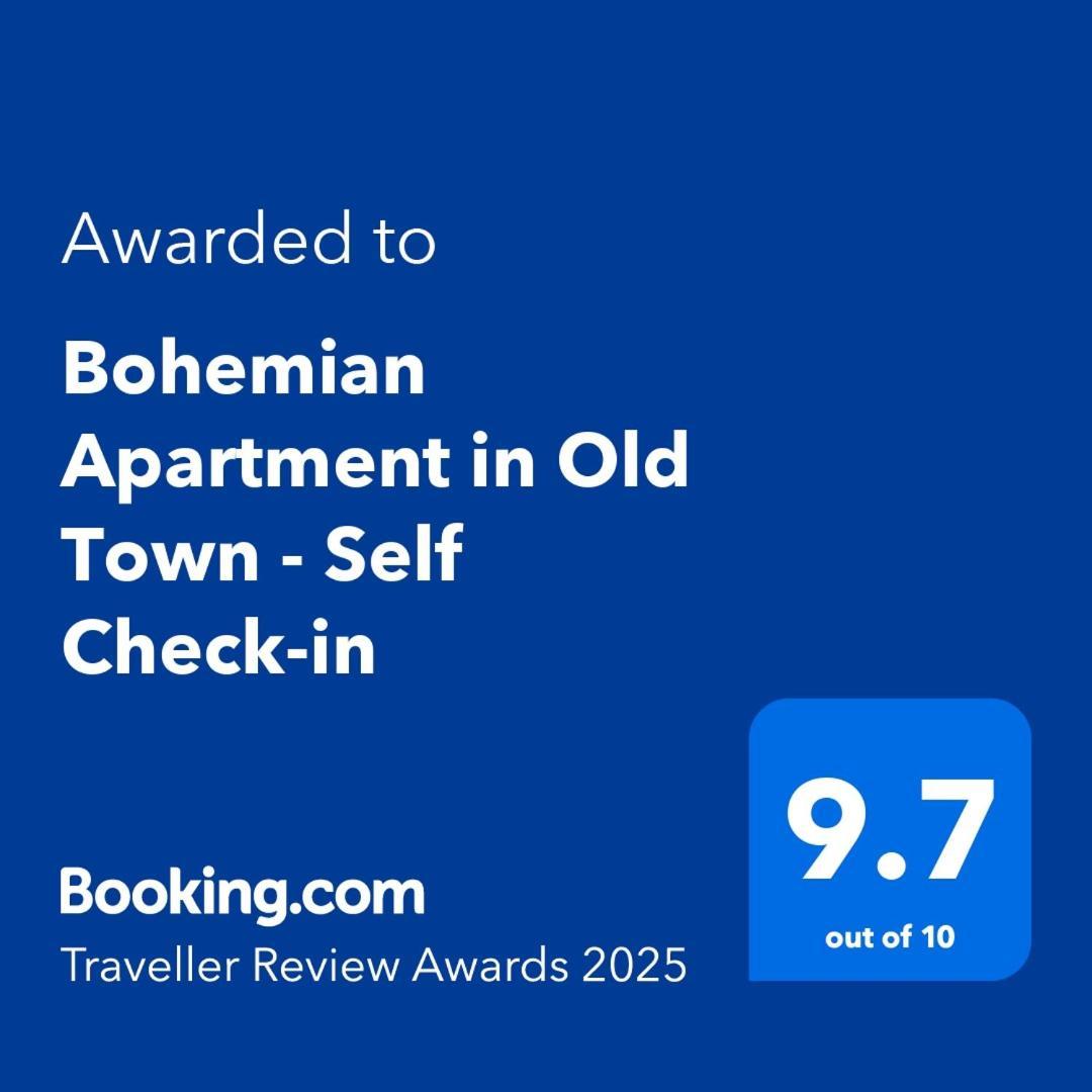 Bohemian Apartment In Old Town - Self Check-In Bukarest Kültér fotó